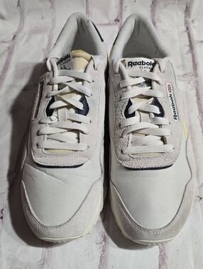 Reebok Classic Men’s White/Grey Suede & Mesh Sneakers